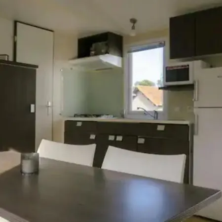 Mobilhome Proche Puy Dufou Kamp alanı