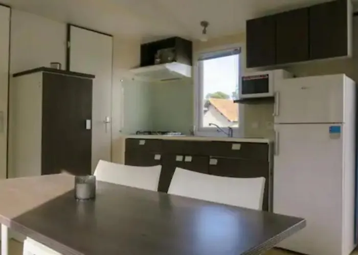 Mobilhome Proche Puy Dufou Κάμπινγκ